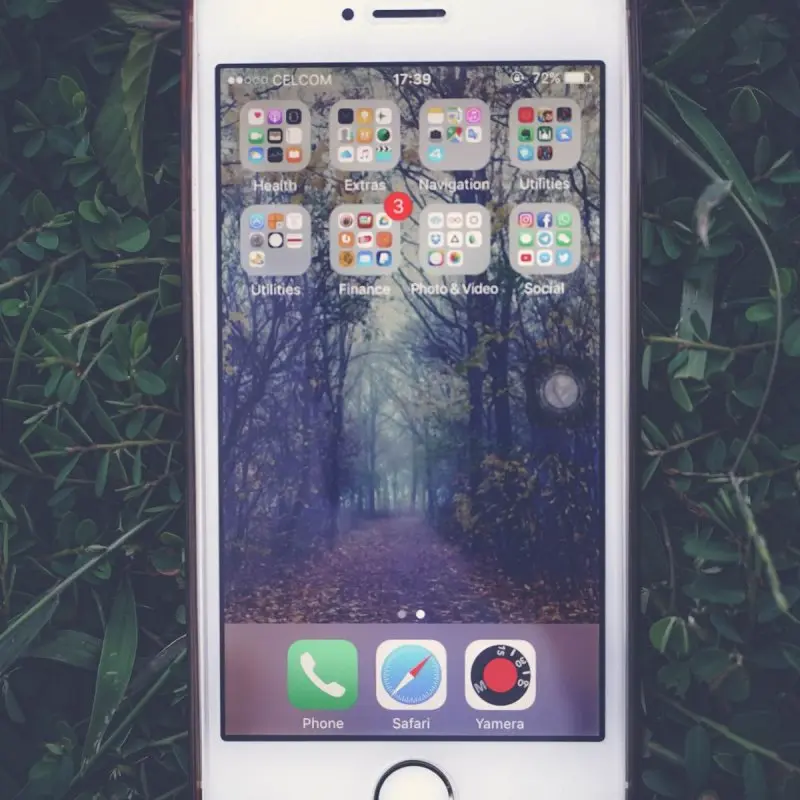 Apple iPhone