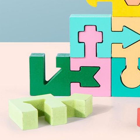 Drvene slagalice igračka za slaganje geometrijskih oblika 16 komada slagalica za decu dečake devojčice učenje kod kuće škola vrtić edukacija